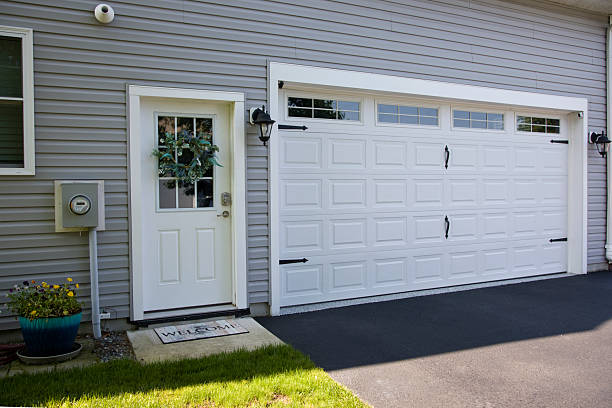 24/7 Emergency Garage Door Panel Replacement experts in Chincoteague, VA